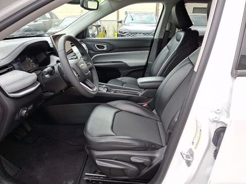 Used 2022 Jeep Compass Latitude AWD/4WD image 15
