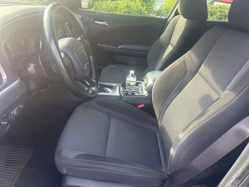 Used 2020 Dodge Charger SXT w/ Blacktop Package image 8