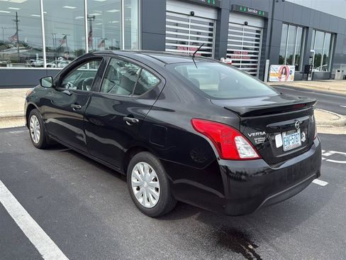 Used 2017 Nissan Versa S Plus FWD image 5