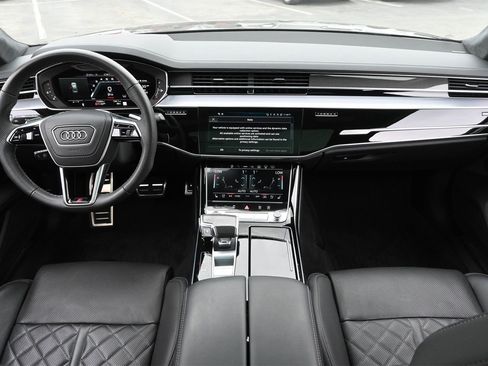 Used 2024 Audi S8 image 5