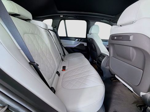 New 2026 BMW X5 xDrive40i w/ M Sport Package AWD/4WD image 29