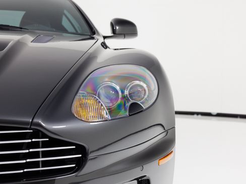 Used 2011 Aston Martin DBS Coupe RWD image 40