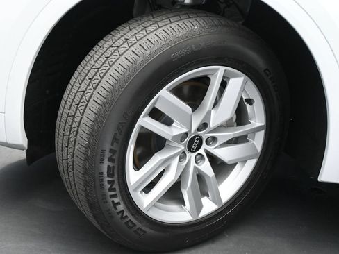 Used 2023 Audi Q5 2.0T Premium w/ Convenience Package AWD/4WD image 22