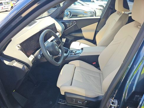 Used 2025 BMW X3 xDrive30i w/ Convenience Package AWD/4WD image 5