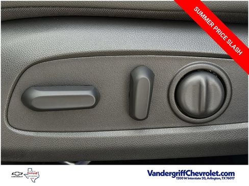 New 2026 Chevrolet Trax RS w/ Sunroof Package FWD image 21