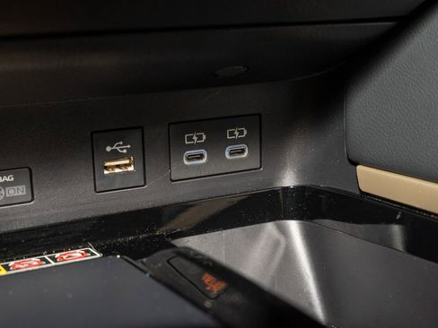 Used 2025 Toyota Camry XSE image 16