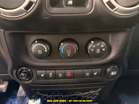 Used 2017 Jeep Wrangler Unlimited Sahara w/ Dual Top Group AWD/4WD image 15
