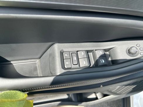 New 2025 Jeep Grand Cherokee Altitude image 13