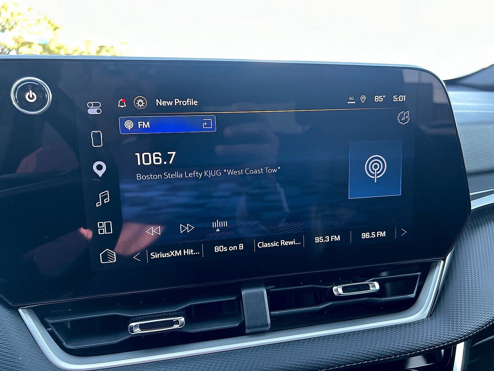 Used 2025 Chevrolet Equinox LT w/ Convenience Package II FWD image 15