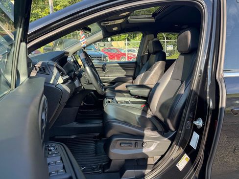 Used 2023 Honda Odyssey Sport image 10