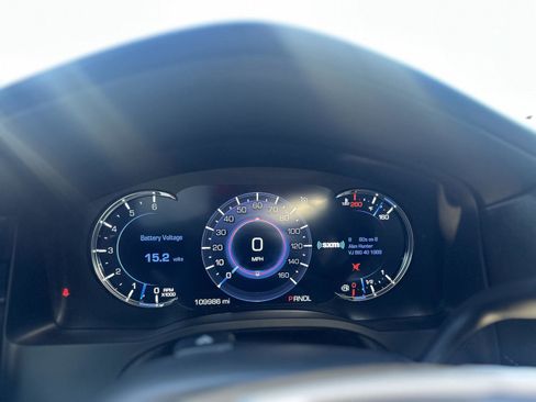 Used 2018 Cadillac Escalade Luxury image 32