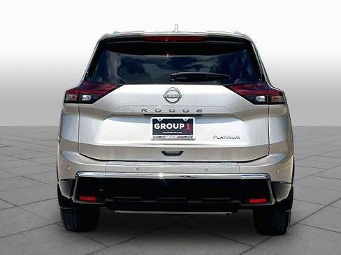 Certified 2024 Nissan Rogue Platinum FWD image 5
