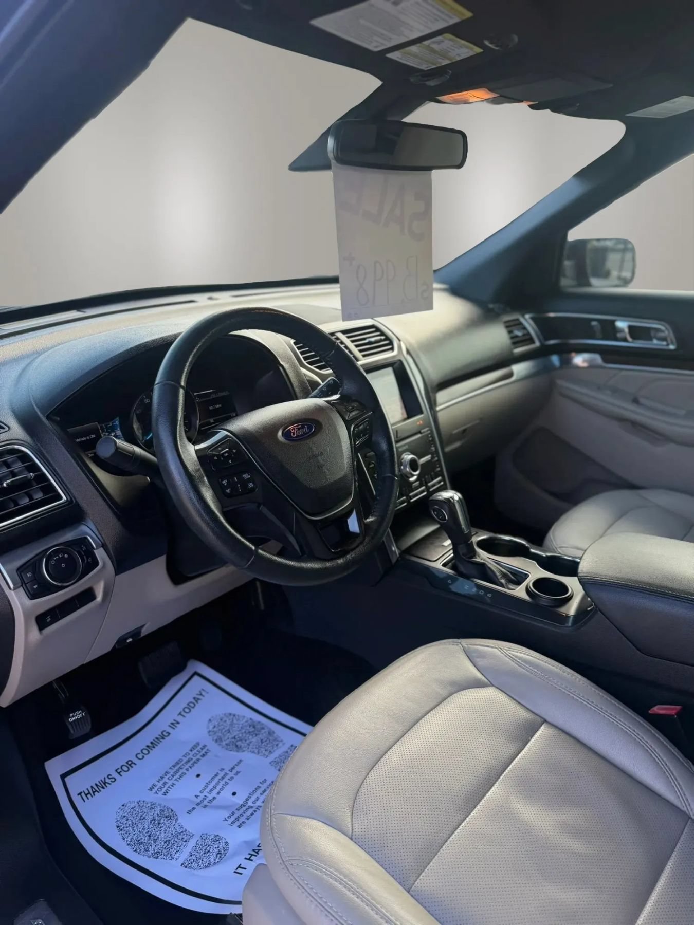 Used 2019 Ford Explorer Limited w/ Ford Safe & Smart Package FWD image 10