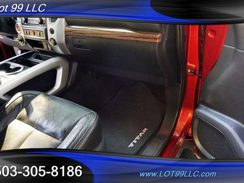 Used 2017 Nissan Titan SL image 35