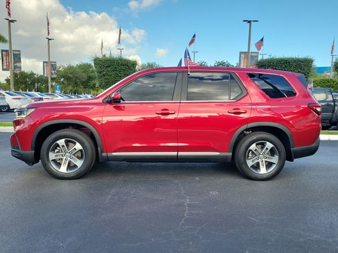 Used 2025 Honda Pilot EX-L image 7