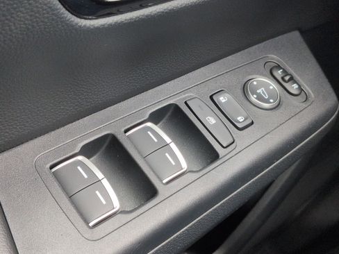 Used 2025 Honda CR-V EX-L image 14