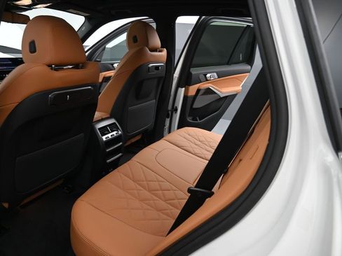 New 2026 BMW X5 xDrive50e AWD/4WD image 34