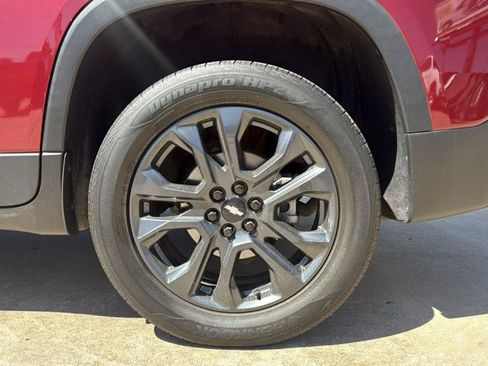 Used 2020 Chevrolet Traverse RS FWD image 9