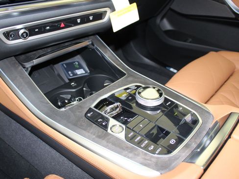 New 2026 BMW X5 xDrive50e w/ Executive Package image 25