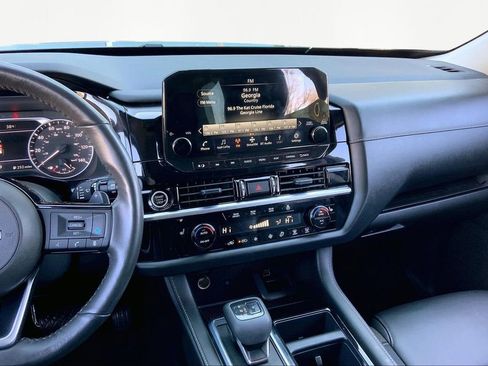 Used 2023 Nissan Pathfinder SL image 9