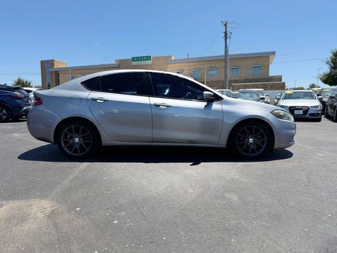 Used 2016 Dodge Dart SE w/ Convenience Group FWD image 2