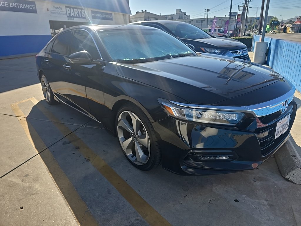 Used 2018 Honda Accord Touring image 1