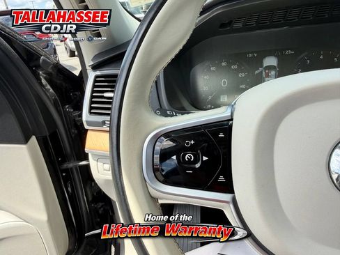 Used 2021 Volvo XC90 T6 Momentum w/ Climate Package AWD/4WD image 20