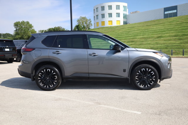 Used 2026 Nissan Rogue Dark Armor FWD image 3
