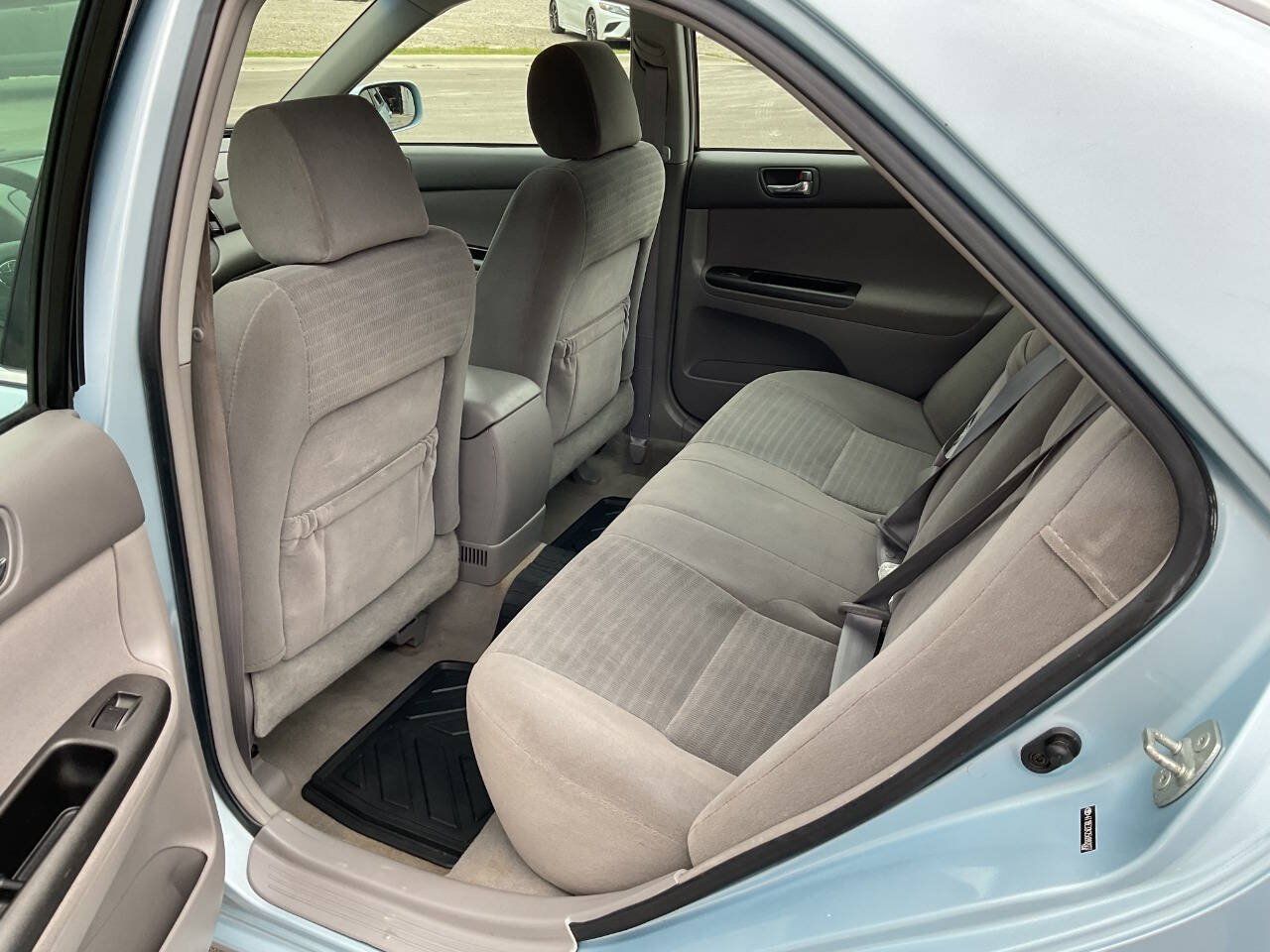 Used 2005 Toyota Camry FWD image 24