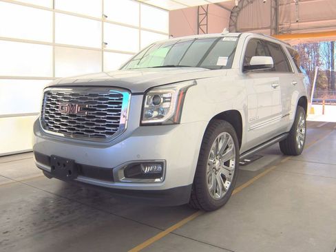 Used 2020 GMC Yukon Denali AWD/4WD image 2