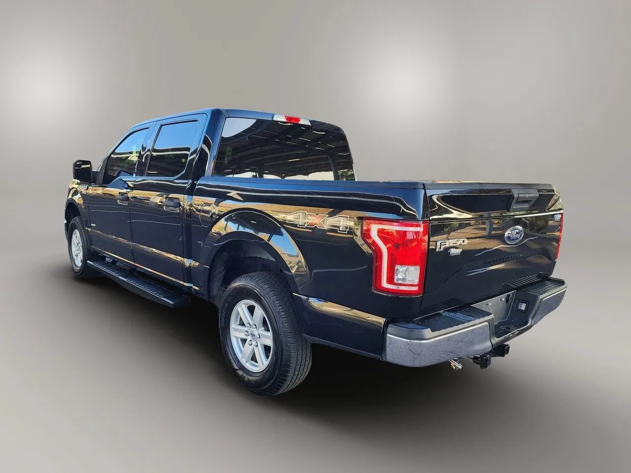 Used 2016 Ford F150 XLT AWD/4WD image 7