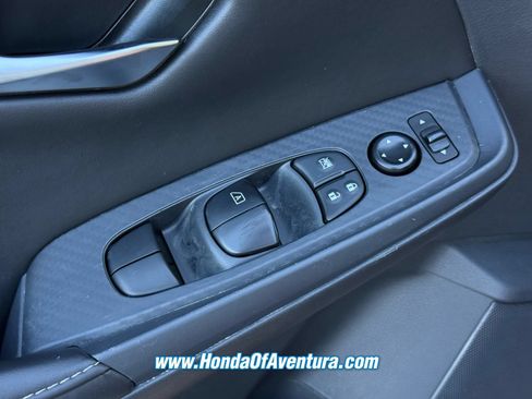Used 2025 Nissan Sentra SV FWD image 21