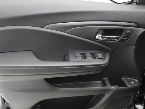 Used 2025 Honda Ridgeline RTL image 18