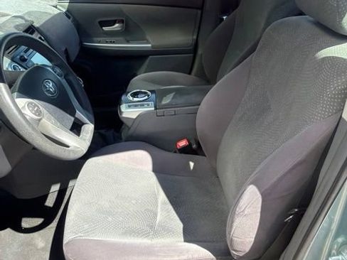 Used 2013 Toyota Prius V Three FWD image 11