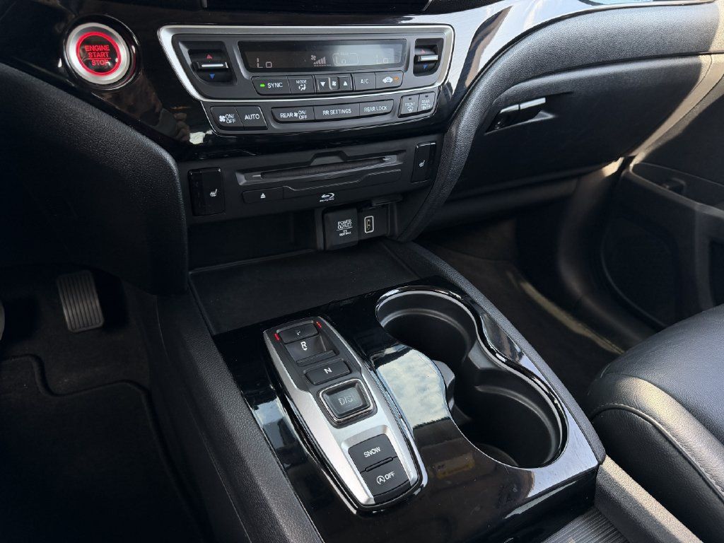 Used 2019 Honda Pilot Touring image 19