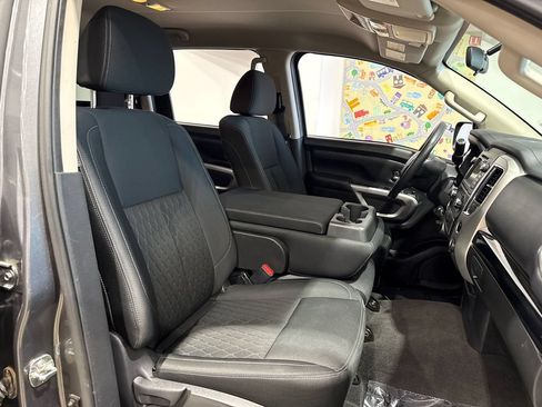 Used 2019 Nissan Titan SV AWD/4WD image 72