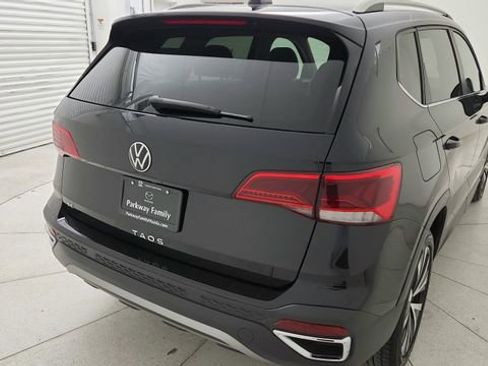 Used 2024 Volkswagen Taos SE image 30