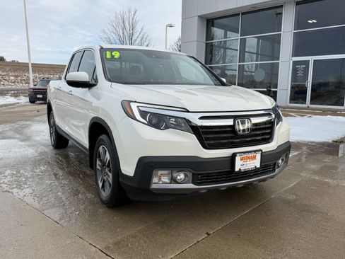 Used 2019 Honda Ridgeline RTL-E image 2