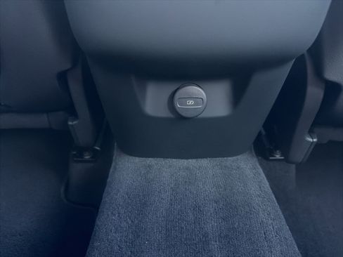 New 2026 Volvo XC60 B5 Core image 70