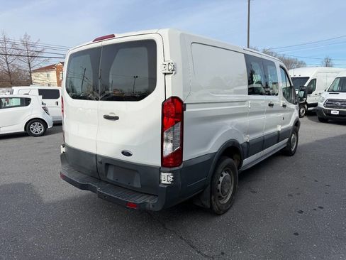 Used 2018 Ford Transit 250 130 Low Roof image 3