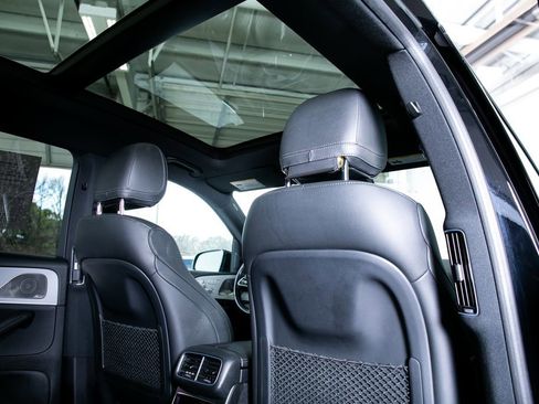 Used 2022 Mercedes-Benz GLS 450 4MATIC w/ AMG Line Exterior image 39