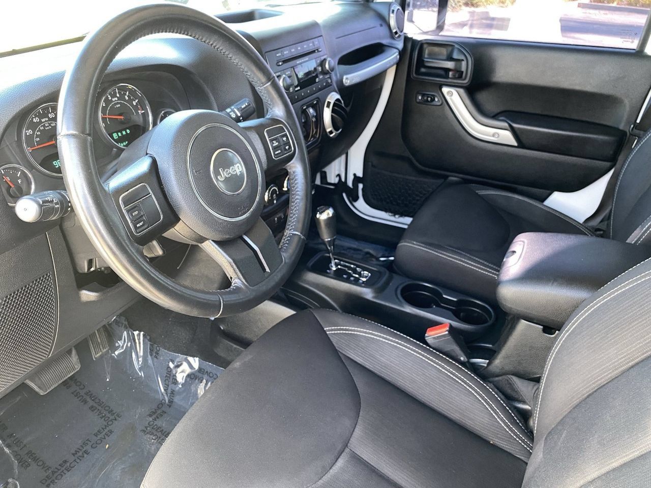 Used 2018 Jeep Wrangler Unlimited Sahara AWD/4WD image 31