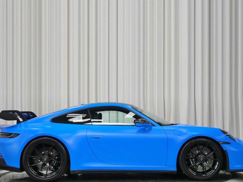Used 2022 Porsche 911 GT3 RWD image 2