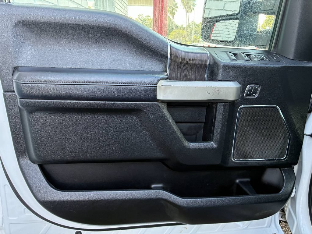 Used 2021 Ford F250 Lariat w/ Lariat Value Package AWD/4WD image 11
