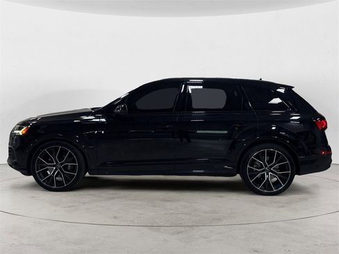 Used 2021 Audi Q7 3.0T Prestige image 2