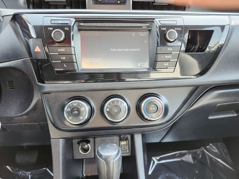 Used 2016 Toyota Corolla L image 26