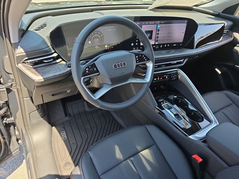 New 2026 Audi Q5 Premium image 16