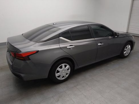 Used 2025 Nissan Altima 2.5 S FWD image 10