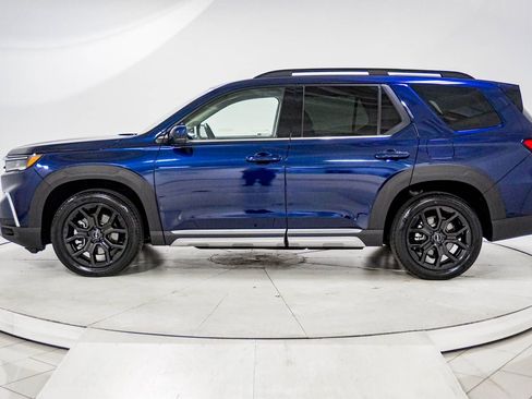 Certified 2025 Honda Pilot Touring image 5