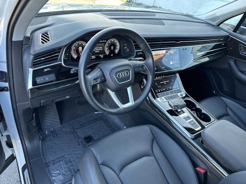 Used 2023 Audi Q7 2.0T Premium Plus w/ Premium Plus Package AWD/4WD image 3